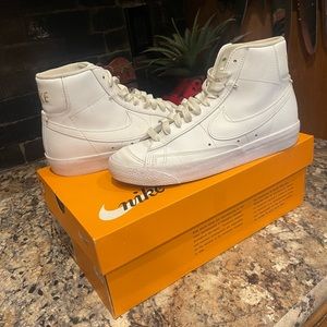 Nike blazers w/ gold accents